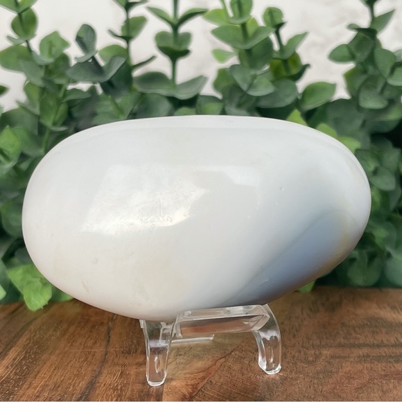 Orca Agate Palm Stone - Picture 8 of 17